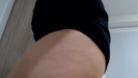 Della online show from 10/16/25, 05:03