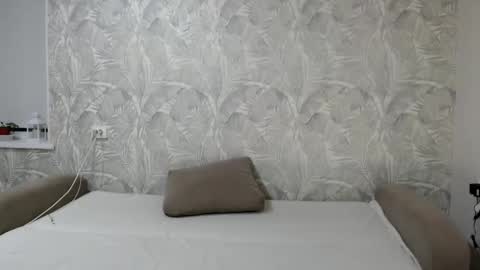 Della online show from 02/05/26, 05:17