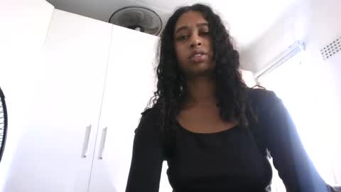 Snapshot of indanbella19 chatting on 06/18/26, 11:03 indanbella19 online show from 06/18/26, 11:03