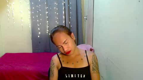 Snapshot of indaypakay_ts chatting on 01/04/25, 05:48 Pakay online show from 01/04/25, 05:48