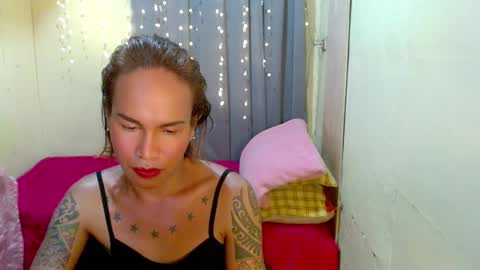 Snapshot of indaypakay_ts chatting on 01/07/25, 06:48 Pakay online show from 01/07/25, 06:48