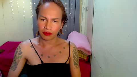 Snapshot of indaypakay_ts chatting on 01/14/25, 05:19 Pakay online show from 01/14/25, 05:19