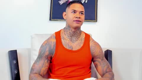 Snapshot of independent_project chatting on 10/30/25, 08:05 Jacobo online show from 10/30/25, 08:05