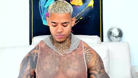 Snapshot of independent_project chatting on 12/02/25, 07:36 Jacobo online show from 12/02/25, 07:36