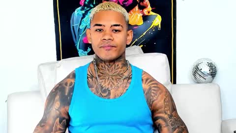 Snapshot of independent_project chatting on 12/03/25, 02:08 Jacobo online show from 12/03/25, 02:08