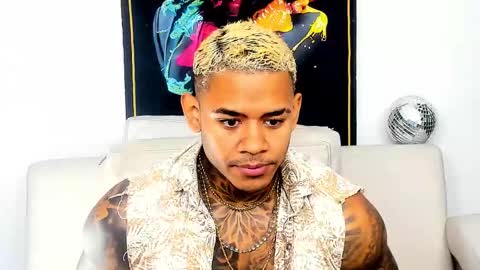 Snapshot of independent_project chatting on 12/04/25, 07:17 Jacobo online show from 12/04/25, 07:17