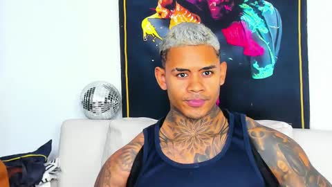 Snapshot of independent_project chatting on 12/19/25, 06:09 Jacobo online show from 12/19/25, 06:09