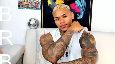 Snapshot of independent_project chatting on 01/10/26, 07:26 Jacobo online show from 01/10/26, 07:26