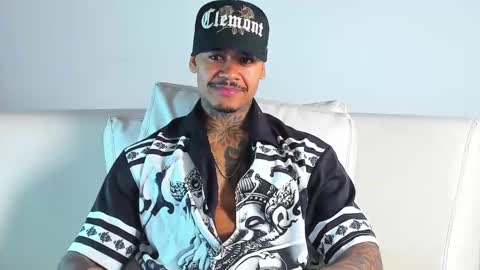 Snapshot of independent_project chatting on 02/04/26, 04:40 Jacobo online show from 02/04/26, 04:40