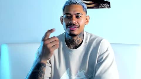 Snapshot of independent_project chatting on 02/14/26, 12:57 Jacobo online show from 02/14/26, 12:57