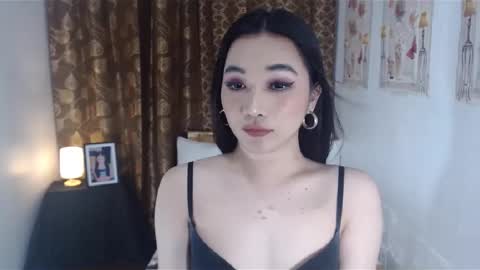 indestructabletrixie online show from 01/07/25, 09:46