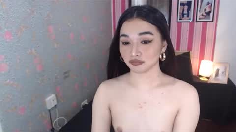 indestructabletrixie online show from 02/22/25, 12:51