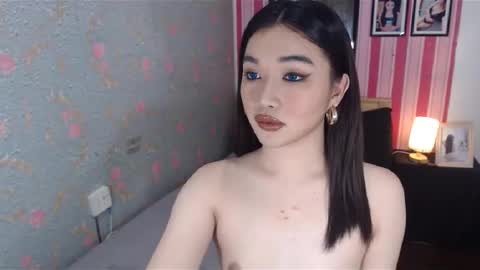 indestructabletrixie online show from 02/27/25, 07:47