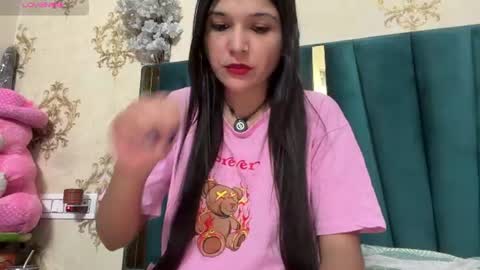 Snapshot of indian_meenakshi_69 chatting on 06/19/26, 01:21 priya online show from 06/19/26, 01:21