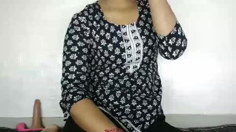 Snapshot of indian_saanvi chatting on 07/04/26, 03:02 Saanu online show from 07/04/26, 03:02