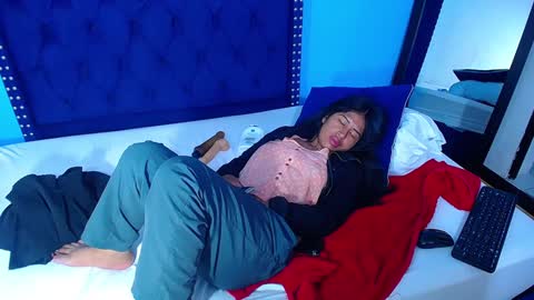 Snapshot of indian_whore18 chatting on 01/10/25, 10:06 indian_whore18 online show from 01/10/25, 10:06