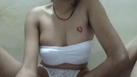 Snapshot of indian_yashika chatting on 01/19/26, 12:42 Yashi online show from 01/19/26, 12:42