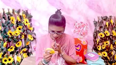 Snapshot of indianallure chatting on 12/22/25, 05:37 Femiez online show from 12/22/25, 05:37