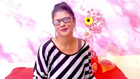 Snapshot of indianallure chatting on 02/17/26, 05:48 Femiez online show from 02/17/26, 05:48