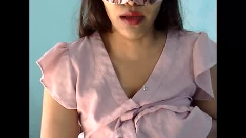 indiananu23 online show from 11/11/25, 08:25