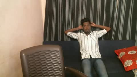 Snapshot of indianbull2023 chatting on 06/19/26, 09:02 indian slim boy with big for u online show from 06/19/26, 09:02