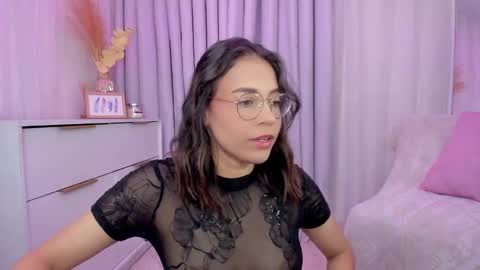 Snapshot of indiancutie_ chatting on 01/26/25, 03:03 MIA online show from 01/26/25, 03:03