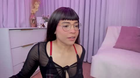 Snapshot of indiancutie_ chatting on 09/24/25, 02:09 MIA online show from 09/24/25, 02:09