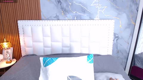 LITTLE AINHOA  online show from 01/24/25, 07:49