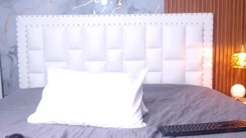 LITTLE AINHOA  online show from 03/04/25, 07:54