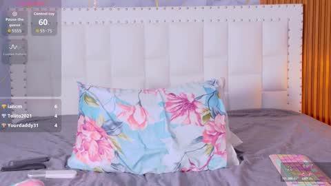 LITTLE AINHOA  online show from 10/06/25, 07:44