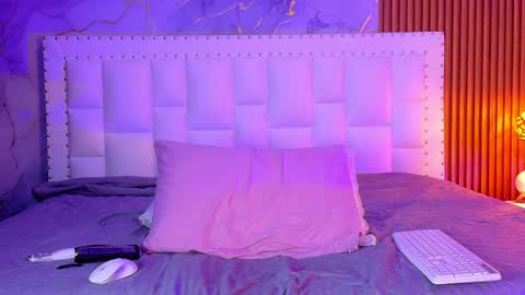 LITTLE AINHOA  online show from 04/18/26, 07:58