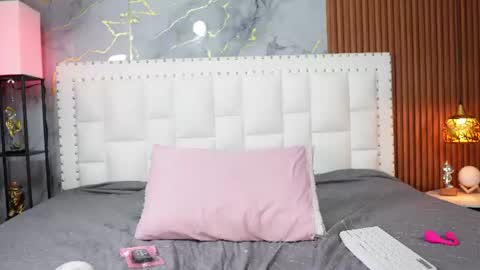 Snapshot of indiancutiie chatting on 06/12/26, 07:46 LITTLE AINHOA online show from 06/12/26, 07:46