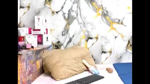 Lia online show from 05/08/26, 04:29