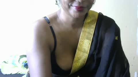Snapshot of indiandreams_ chatting on 07/02/26, 02:45 Palavi online show from 07/02/26, 02:45
