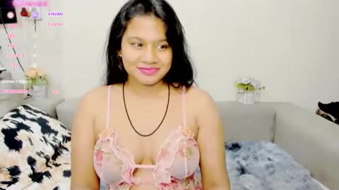 Snapshot of indianflame chatting on 01/20/25, 02:25 PARADISEQUEEN online show from 01/20/25, 02:25