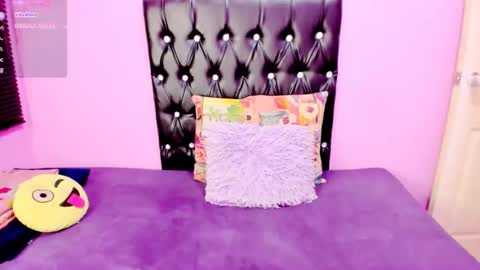 Snapshot of indianflame chatting on 02/06/25, 05:03 PARADISEQUEEN online show from 02/06/25, 05:03