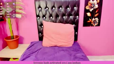 PARADISEQUEEN online show from 04/22/26, 07:33