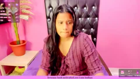 Snapshot of indianflame chatting on 04/27/26, 06:28 PARADISEQUEEN online show from 04/27/26, 06:28