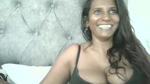 priya online show from 09/30/25, 07:13