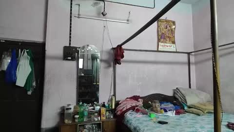 Snapshot of indianjhonnysins chatting on 02/27/26, 01:00 BOREDILDO online show from 02/27/26, 01:00