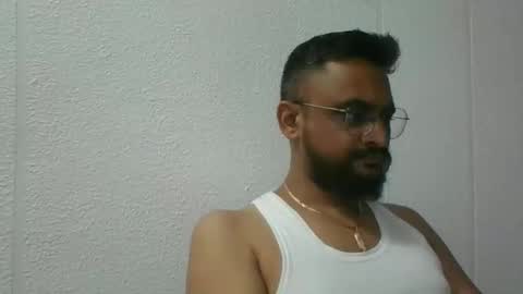 Indian lover online show from 09/26/25, 09:24