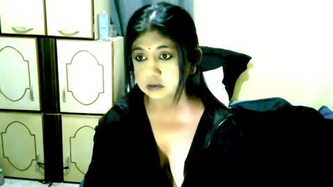 Snapshot of indianpleasures21 chatting on 06/16/26, 10:34 indianpleasures21 online show from 06/16/26, 10:34