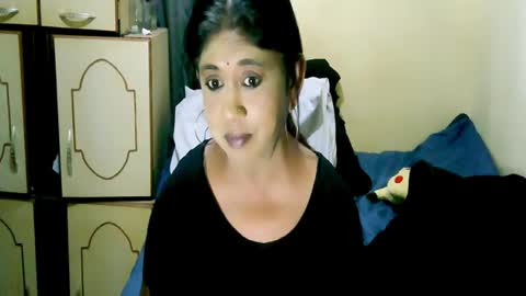 Snapshot of indianpleasures21 chatting on 07/02/26, 06:30 indianpleasures21 online show from 07/02/26, 06:30