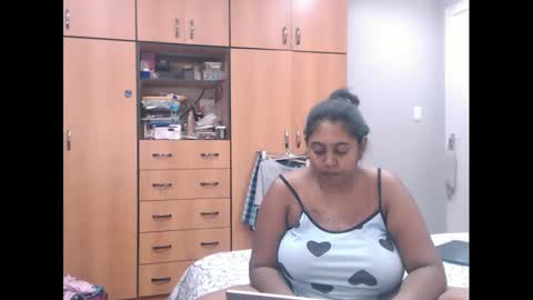 indianruby21 online show from 02/07/25, 07:27