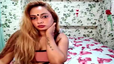 Snapshot of indiansecretlove20 chatting on 09/13/25, 01:11 goddess online show from 09/13/25, 01:11