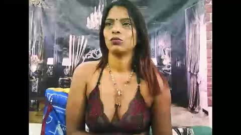 indiansexyass4u2luv online show from 11/21/25, 06:23