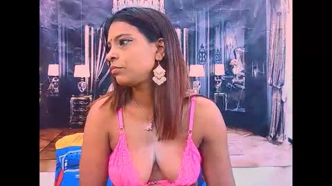 indiansexyass4u2luv online show from 11/26/25, 06:53