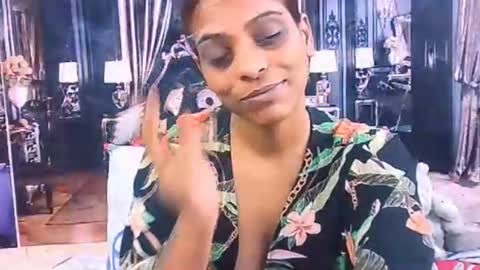 indiansexyass4u2luv online show from 05/04/26, 05:14