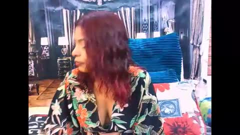 Snapshot of indiansexyass4u2luv chatting on 06/08/26, 06:52 indiansexyass4u2luv online show from 06/08/26, 06:52