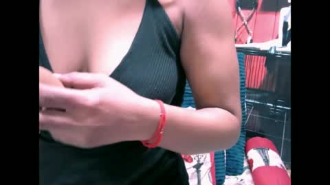 Snapshot of indiansexyass4u2luv chatting on 06/14/26, 05:31 indiansexyass4u2luv online show from 06/14/26, 05:31